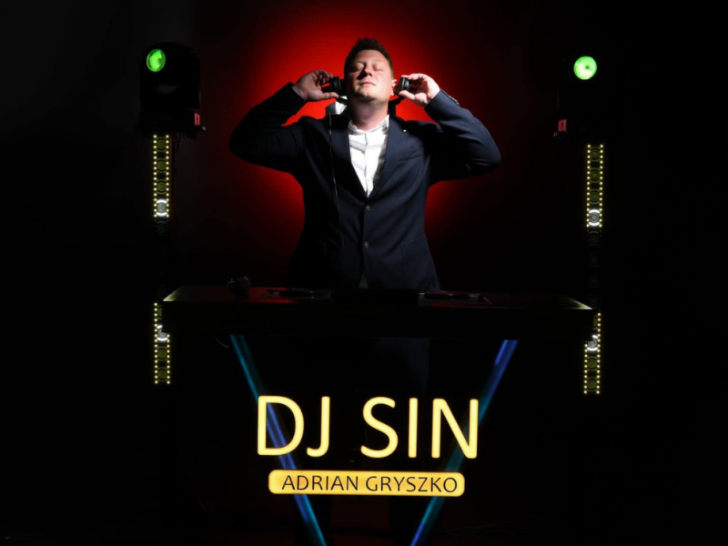 dj-sin-adrian-gryszko zdjęcie prezentacji gdzie wesele