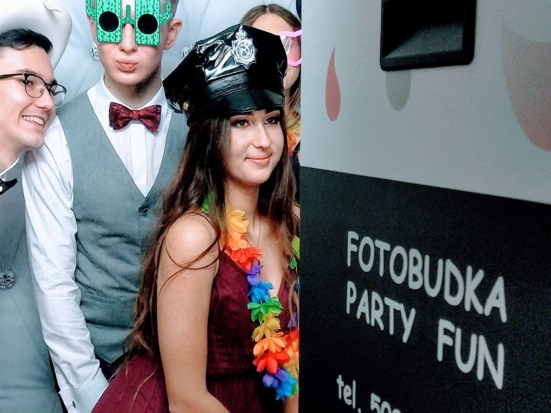 fotobudka-party-fun zdjęcie prezentacji gdzie wesele