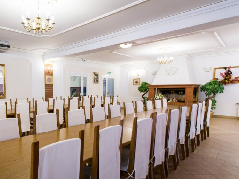 sala-konferencyjno-bankietowa-elgrom zdjęcie prezentacji gdzie wesele